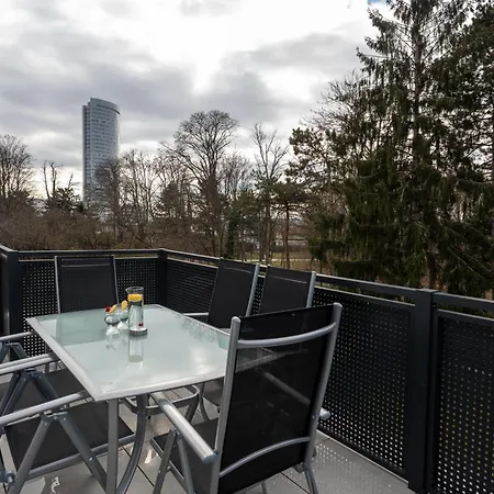 Apartment Noblenest: Terrasse - Netflix - Kaffee