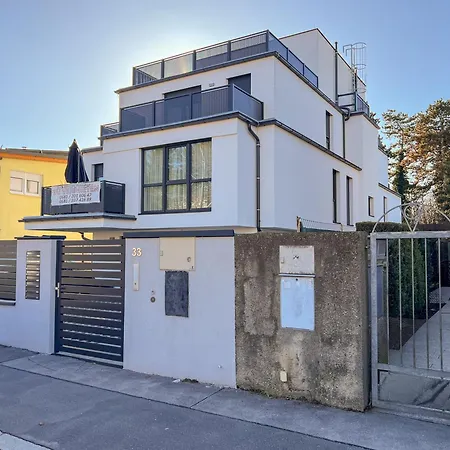 Apartment Noblenest: Terrasse - Netflix - Kaffee Vienna