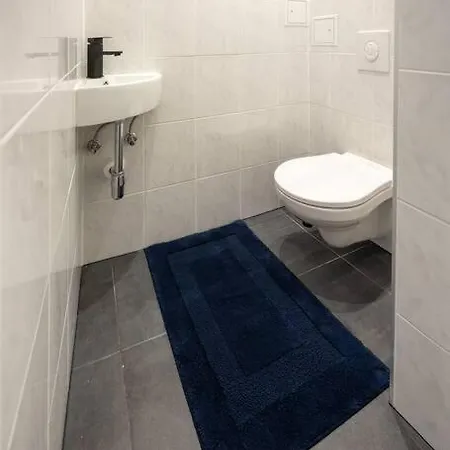 Second District Charming Flat *