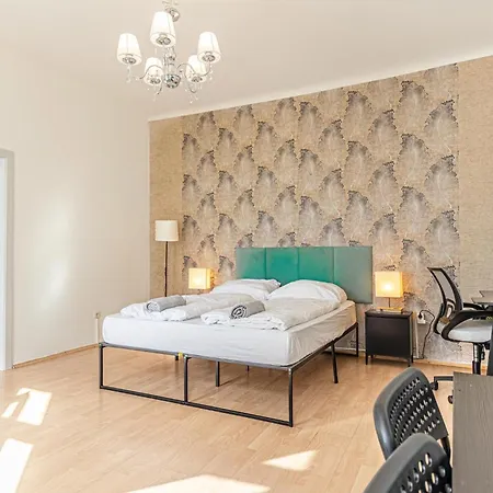 Apartment Getaway -2br & Comfort *