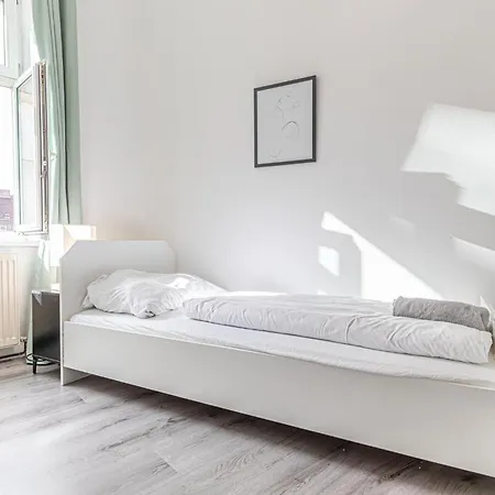Apartment Getaway -2br & Comfort