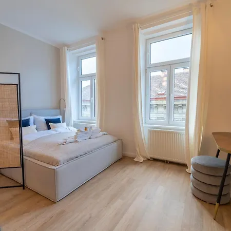 Josef's I Premium I Easy Transport Apartament