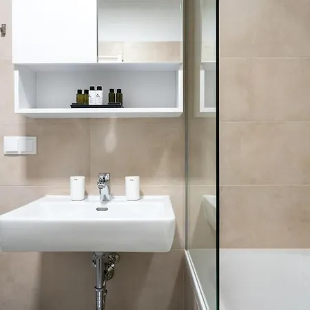 1br Excellence, Fast To Centre By Hm