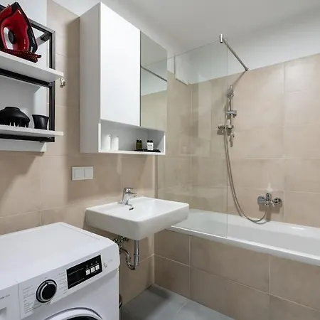 Apartment 1br Haven With Swift Access By Hm *