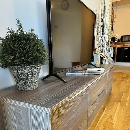 Brand New Apartment, Location-near Vic/danube