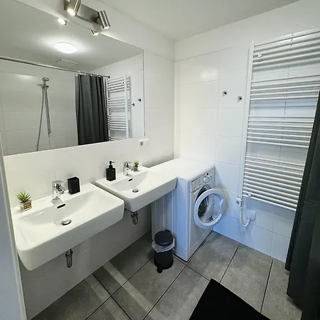 Brand New Apartment, Location-near Vic/danube Wien