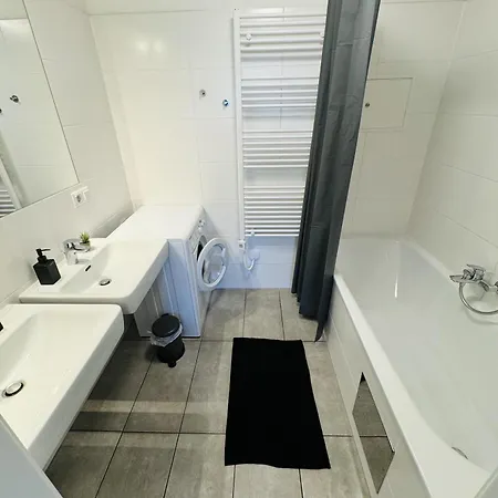 Brand New Apartment, Location-near Vic/danube Apartment