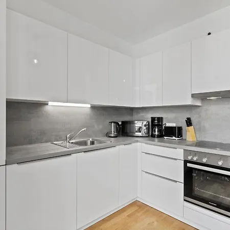 Apartment Paid Parking - 1 Minute To Public Transport - 3 Min To Supermarket And Pharmacy *