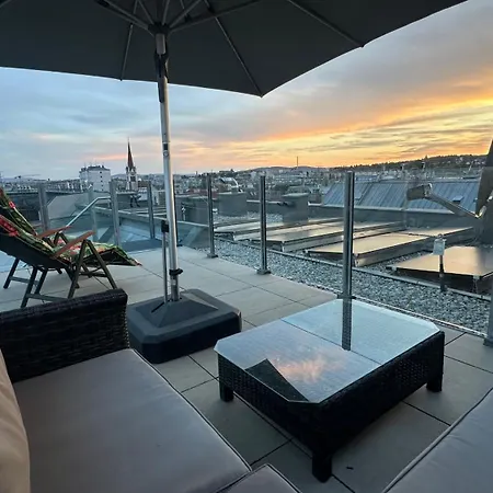 Wiener Schloss Wilhelminen 360° Views Viena