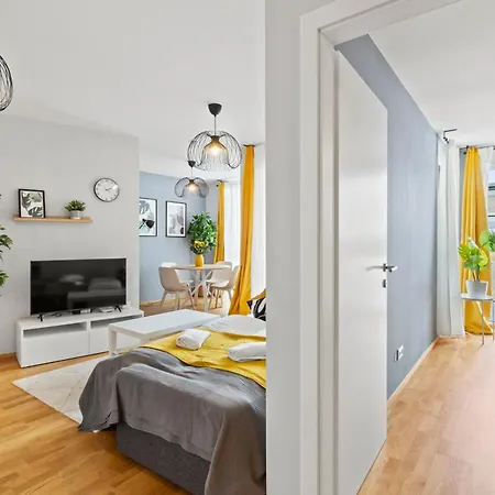 Paid Parking - 1 Minute To Public Transport - 3 Min To Supermarket And Pharmacy Apartment
