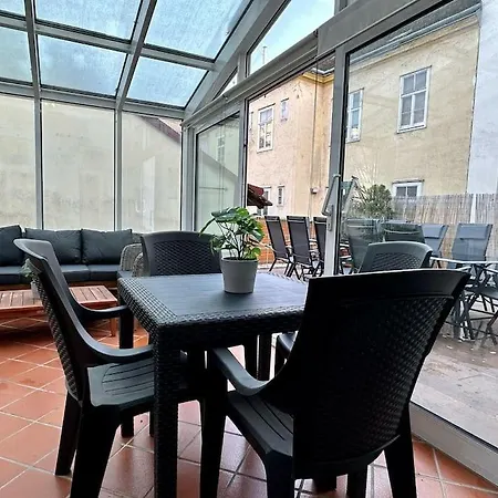 5 Bedroom I Winter Garden I Near Metro * Vienna