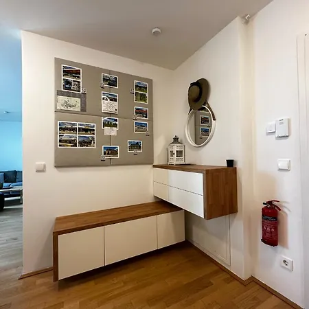 Apartament 2-zimmer In Oberlaa Mit Privatem Tiefgaragen Platz