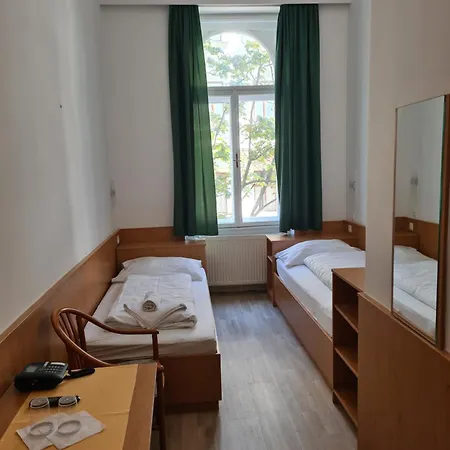 Pension Ani-Falstaff 3* Vienna
