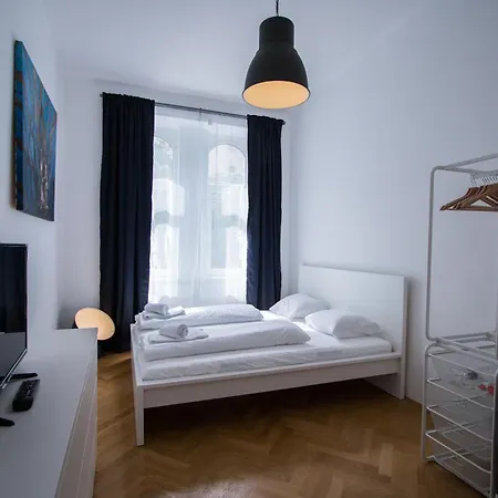 Porzellangarten I Contactless Check-in Apartment Vienna