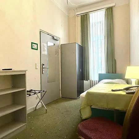 Odeon Hotel 2*