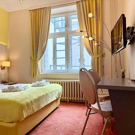 Hotel Odeon 2*