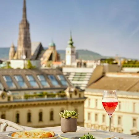 The Ritz-carlton, Hotel