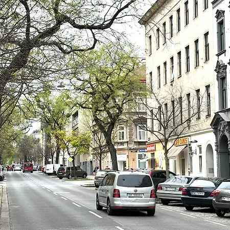 Apartment Traumhafte Fuer 2, Walk In Dusche, Extra Kueche, Nespresso, Zentral Vienna