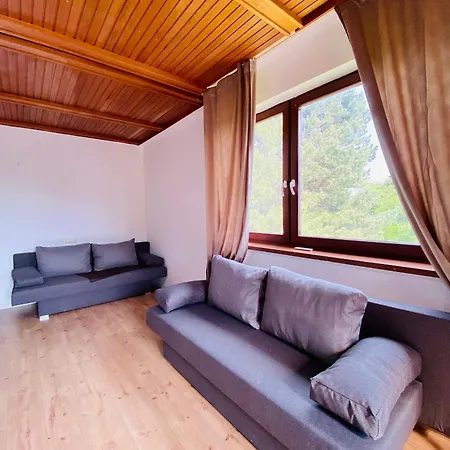 Family House In Am Schopfwerk Area * Viena