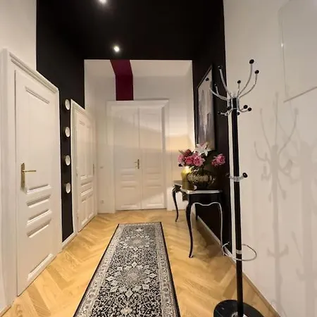Classy Museumsquartier Apartment Wien