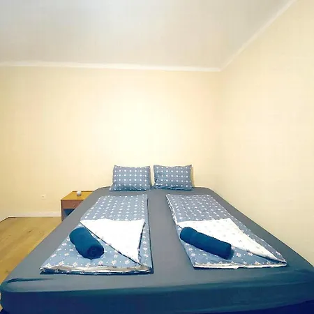 Tripel In Floridsdorf Area Wiedeń