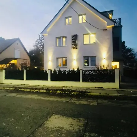 Tripel In Floridsdorf Area Wiedeń