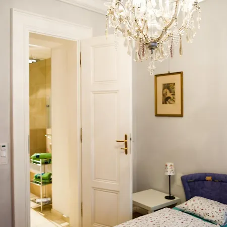 Apartment Living Center Vienna