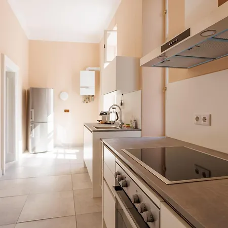 Apartment 4ty3 - Stadtpark Is Calling
