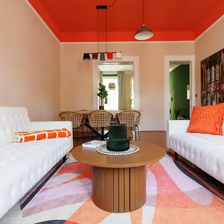 Apartment 4ty3 - Stadtpark Is Calling *