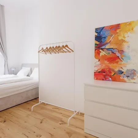 Apartment 4ty3 - Stadtpark Is Calling Vienna