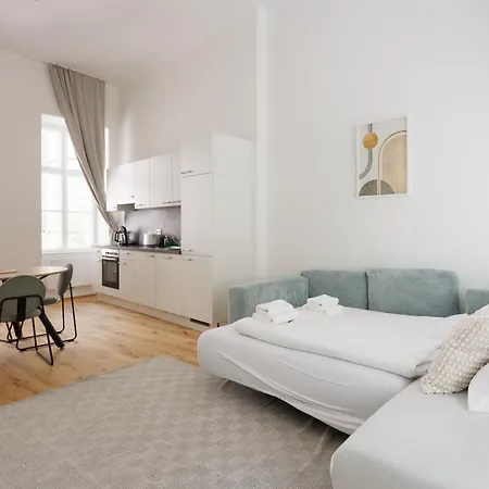 Apartment 4ty3 - Stadtpark Is Calling