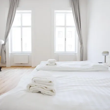 4ty3 - Stadtpark Is Calling Apartment *