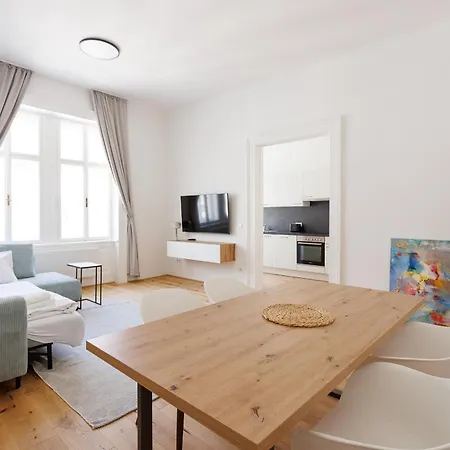 Apartment 4ty3 - Stadtpark Is Calling Vienna