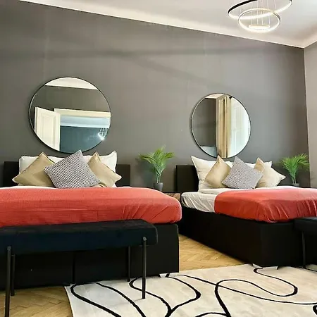 Spacious Living I Luxury Design *