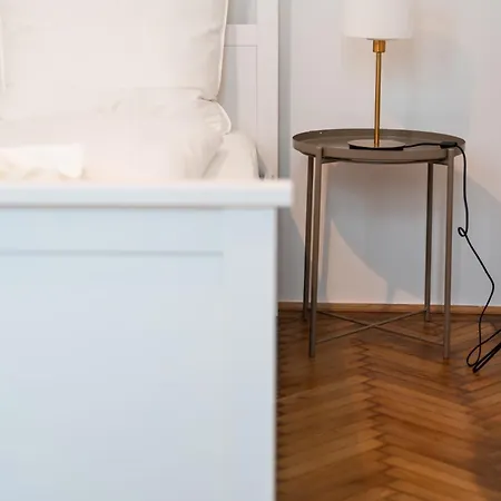 1020 Apartment