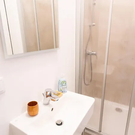 1020 Apartment