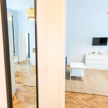 1020 Apartment