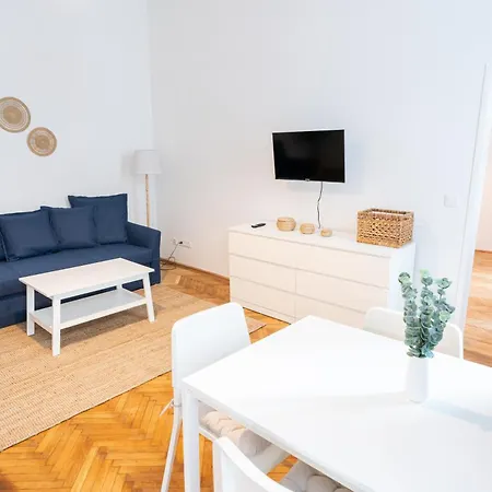 1020 Apartment *