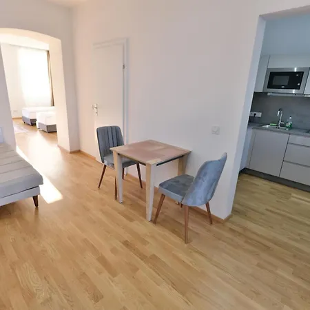 Lotus Apartment *