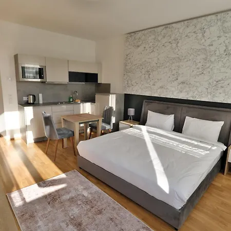 Lotus Apartment *