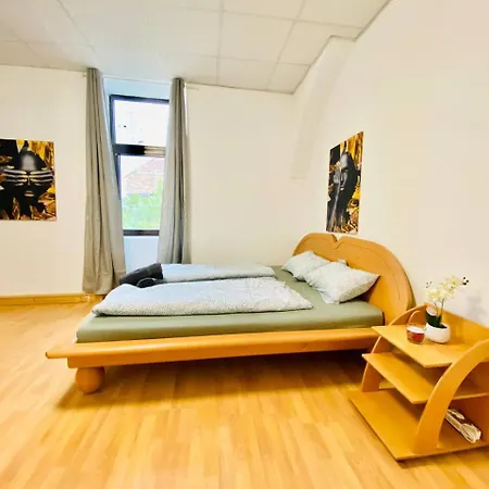Gazde/Camere de închiriat Comfortable In The 23rd District Of Fr2 Viena