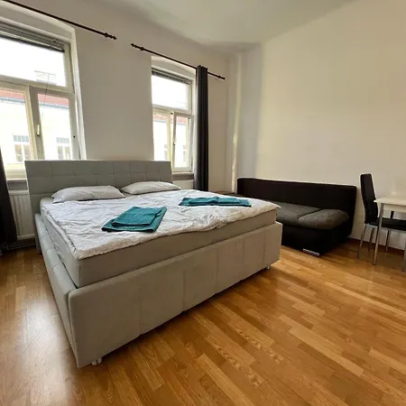 Apartment Welcoming 3br Shared Apt-near Bahnhof Meidling Vienna