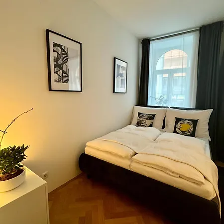 Apartment, Zentrale Lage 1 *