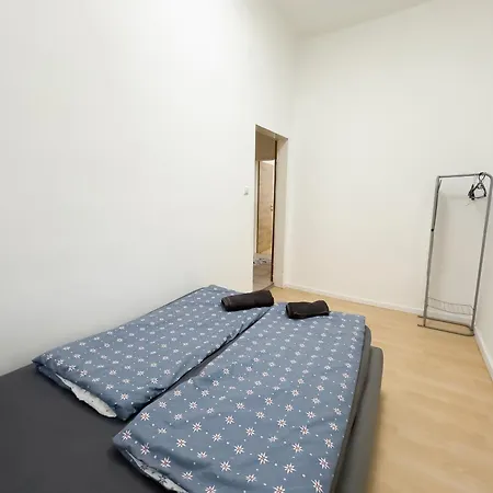 Zzq Brigittenau Cozy Corner Kl32 *