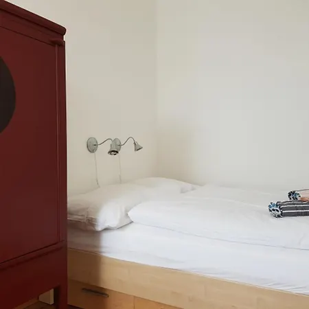 1090 Apartment *