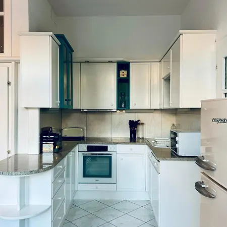 Apartment Atelier Lomani