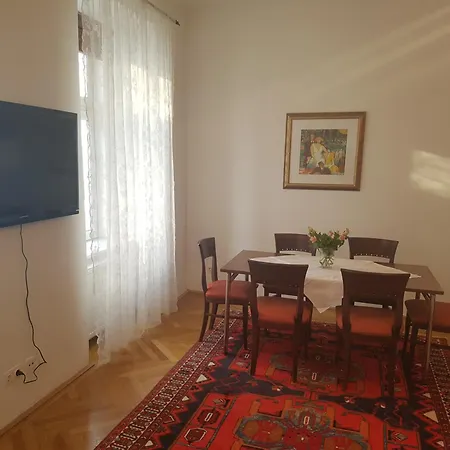 Urban Serviced Aparthotel *