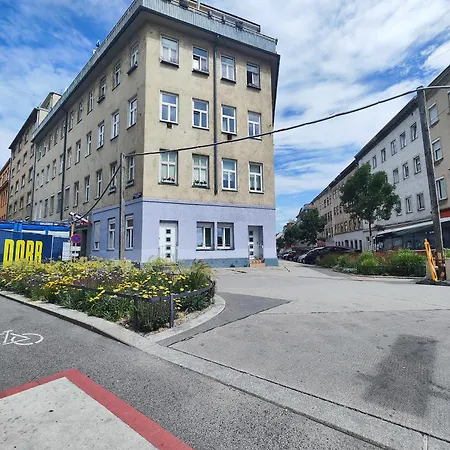 Apartment Young Service *