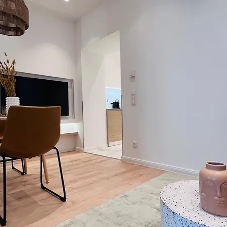 Apartment Zeus Design Schlosspark Schoenbrunn Vienna