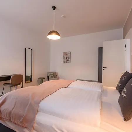 Apartment Limehome Karajangasse Vienna